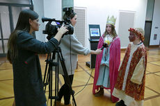 Naumburger Sternsinger zu Besuch beim Hessischen Ministerpräsidenten Volker Bouffier (Foto: Karl-Franz Thiede)